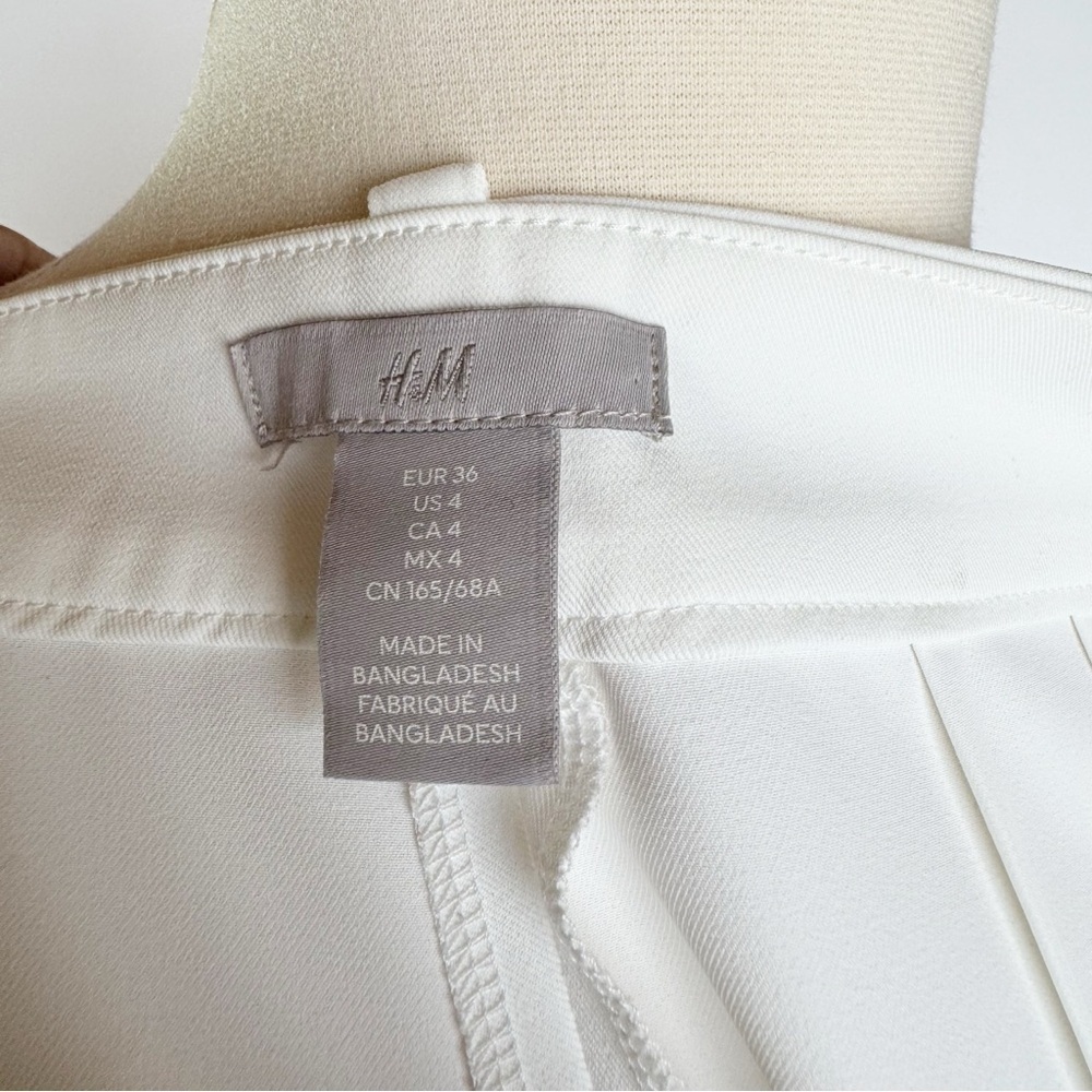 Cream Bermuda Shorts - Picture 11 of 16